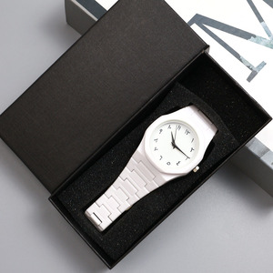 <span class=keywords><strong>Orologi</strong></span> al Quarzo da Coppia Semplici e alla Moda con <span class=keywords><strong>Cinturino</strong></span> in <span class=keywords><strong>Plastica</strong></span> e Numeri Arabi, Vendita all'Ingrosso Diretta dalla Fabbrica - Product Image 2