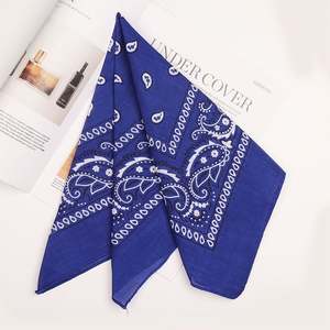 Bandana Personalizzata con Logo, Bandana Natalizia Personalizzata, Oggetto Promozionale Economico per Campagne Pubblicitarie Aziendali, Consegna Rapida - Product Image 3