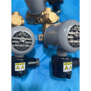 Vanne solénoïde 3 voies B-N Seiki MT102B 220V pour équipement d'automatisation industrielle pneumatique - Product Image 1