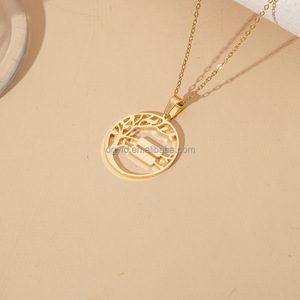 <span class=keywords><strong>Collier</strong></span> <span class=keywords><strong>Arbre</strong></span> <span class=keywords><strong>de</strong></span> <span class=keywords><strong>Vie</strong></span> Personnalisé avec Pendentif <span class=keywords><strong>Arbre</strong></span> Généalogique et Noms <span class=keywords><strong>de</strong></span> Enfants et Petits-enfants, Breloque Cercle Gravée en <span class=keywords><strong>Argent</strong></span> ou Or, <span class=keywords><strong>Collier</strong></span> <span class=keywords><strong>Arbre</strong></span> Généalogique - Product Image 5