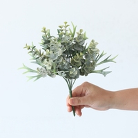 Tanaman Buatan Grosir Cabang Eucalyptus Plastik untuk Hiasan Daun dan Rangkaian Bunga Pernikahan