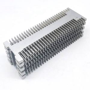 แผงระบายความร้อนแบบอะลูมิเนียมโปรไฟล์อลูมิเนียมอัดขึ้นรูปเครื่องขยายเสียงเครื่องเสียงรถยนต์แบบกำหนดเอง - Product Image 1