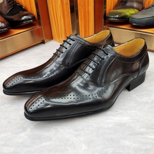 Chaussures habillées pour hommes de luxe faites à la main, polies et colorées, style britannique, chaussures pointues sculptées Brooke - Product Image 1