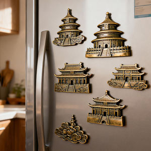 Imán de Refrigerador Personalizado de Metal Plateado con Logotipo en Esmalte Suave, Regalo de Metal de Aleación Plateada - Product Image 1