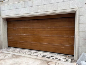 <span class=keywords><strong>Porte</strong></span> <span class=keywords><strong>de</strong></span> <span class=keywords><strong>garage</strong></span> sectionnelle <span class=keywords><strong>automatique</strong></span> moderne 16x8 isolée, panneau sandwich populaire, caractéristiques <span class=keywords><strong>de</strong></span> <span class=keywords><strong>sécurité</strong></span>, finition pour les entrepôts américains - Product Image 3