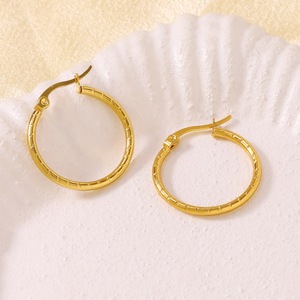 <span class=keywords><strong>Cenda</strong></span> Damen Edelstahl Geometrische Trendige Handgravierte Creolen Vergoldeter Schmuck - Product Image 4