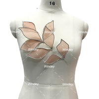 Applique en strass 3D argentée en forme de feuilles et de pétales de fleurs, personnalisable en différentes grandes tailles, pour la confection de robes DIY