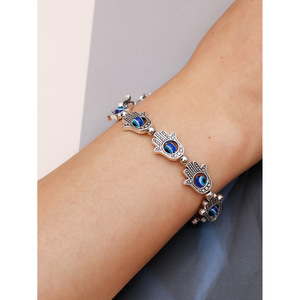 Bracelet personnalisé en alliage, style rétro, œil porte-bonheur en résine, motif paume creuse, pour femmes, vente en gros transfrontalière Europe-Amérique - Product Image 4