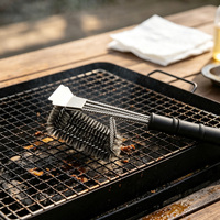 Brosse de nettoyage pour barbecue, grattoir et brosses métalliques pour grillades, idéales pour le camping et la cuisine en extérieur