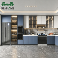 Cucina Moderna SLS in Stile Contemporaneo con Mobili Rosa e Piano di Lavoro in Pietra Grigia, Arredamento Interno per Cucina Open Space