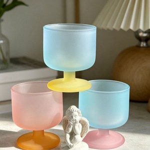 Copa de cóctel de vino tinto estilo francés; Vidrio rosa esmerilado; Vidrio de sodacal moderno y minimalista de alta gama - Product Image 2