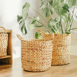 Panier rustique en jacinthe d'eau tressée, organisateur de rangement en fibre naturelle, pot rond fait main pour la décoration intérieure - Product Image 2