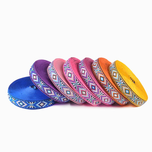 من الجاكار للمنسوجات مع حقيبة ملابس ملونة بحزام جانبي حقيبة ياقة مزينة بأشرطة عرقية - Product Image 1