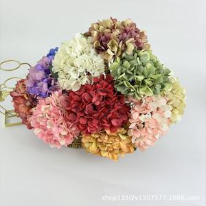Fleurs artificielles Qiye, Hortensia en soie bleu pour décoration de mariage et de maison, style moderne et tendance - Product Image 3
