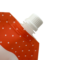Sac d'emballage de recharge de détergent à lessive liquide debout en plastique réutilisable imprimé personnalisé sac à bec verseur avec pochette