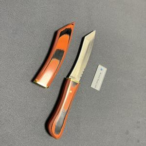 Funda de mango de madera de color naranja y negro, 67 capas, hoja de acero de Damasco arqueada, hebilla de cinturón de PU, cuchillo de hoja fija de caza, funda de EVA - Product Image 1