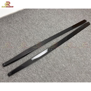 สเกิร์ตข้างคาร์บอนไฟเบอร์แบบเปียกสไตล์ V สำหรับ Nissan GTR R35 ปี 2017-2020 ชุดแต่งสเกิร์ตข้างคาร์บอนสำหรับรถยนต์ อะไหล่ตกแต่งรถยนต์ - Product Image 5