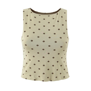 <span class=keywords><strong>Set</strong></span> coordinato in maglia a pois personalizzato Primavera 2026 - Top smanicato retrò e gonna plissettata asimmetrica, OEM/ODM da fabbrica cinese - Product Image 2