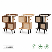Table d'appoint moderne pour chat et condo avec finition noyer, portes en rotin, griffoir en sisal, lit lounge, meubles OEM ODM en gros