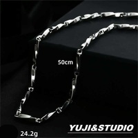 Collier en Acier Titane Anneau de Möbius, Chaîne Graine de Melon pour Couples, Bijoux Tendance Unisexe, Chaîne Assortie