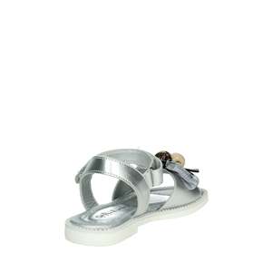 Sandalias Plateadas Gaelle Junior para Niñas con Decoración de Perlas y Correa Ajustable - Product Image 3