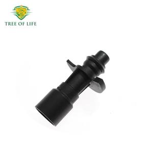 Connecteur de pompe à eau moteur Tree Of Life LR030593 LR028136 pour tuyau de refroidisseur d'huile Land Rover, pièce de rechange - Product Image 1