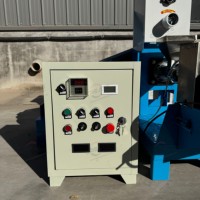 Équipements pour usines d'aliments pour animaux : Extrudeuse monovis automatique diesel pour aliments pour poissons-chats, mini-machine à granulés flottants pour aliments pour poissons, Malaisie