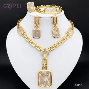 Set Perhiasan Dubai Emas 24K Desain Kepribadian dengan Liontin Kalung Anting-Anting Besar Set Perhiasan Baja Tahan Karat Grosir