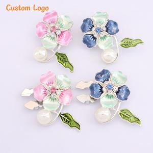 Boutons de chemisier en émail à motif floral avec accent perle et cristal, boutons à motif floral effet goutte d'huile pour mariage et fiançailles, vente en gros - Product Image 1