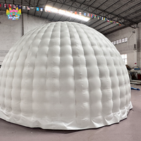 Dôme de golf gonflable en PVC personnalisé avec utilisation quatre saisons Ouverture automatique rapide Trois chambres et un salon