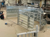 Nouveau bacs de calfeutrage et de compression pour bovins de 6 pieds avec clôture rotative, cadre en acier, service de modélisation 3D écologique