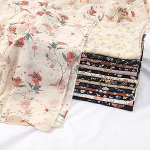 WEIWEI personalizado moda pequeño Floral 115 cuadrado ligero musulmán turbante chal verano perla gasa impreso bufanda <span class=keywords><strong>Hijab</strong></span> - Product Image 2