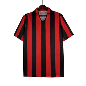 Wholesale of high-quality seasonal club sportswear and vintage jerseys at low prices in factories