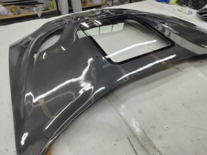Vente d'usine - Pièces de carrosserie - Couvercle de moteur en fibre de carbone véritable pour <span class=keywords><strong>Chrysler</strong></span> <span class=keywords><strong>300</strong></span> <span class=keywords><strong>SRT8</strong></span> 2012-2024 - Capot - Nouveau style - Vente en gros de pièces automobiles - Product Image 6