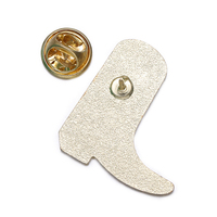 Chaussures de randonnée épingles en émail Mini quantité minimale de commande Camping en plein air broches revers Badge rétro Punk bijoux broche pour vêtements sac à dos