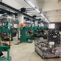 Mangeoire à oiseaux JH-Mech, poteau réglable, décorative, autoportante, robuste, de qualité supérieure, en métal noir