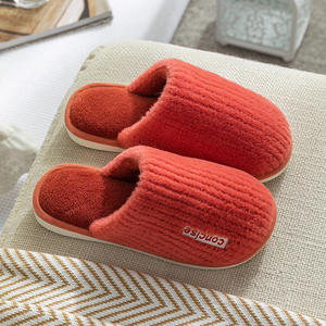 Pantuflas de Invierno para Hombre y Mujer, Ajuste Universal, Antideslizantes, Suaves y Cálidas, Calzado para el Hogar - Product Image 3