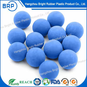 ลูกบอลยางแข็งแบบเด้งสูง ผลิตตามสั่ง เป็นมิตรกับสิ่งแวดล้อม ป้องกันการแตก ของเล่นสัตว์เลี้ยง บรรเทาความเครียด ใช้ในอุตสาหกรรม ทนทาน ปลอดสารพิษ ระดับ ShoreA - Product Image 2