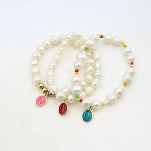 Bracelet en perles élastiques <span class=keywords><strong>de</strong></span> style chrétien avec pendentif saint en émail ReligionEnamel, perles <span class=keywords><strong>de</strong></span> perles/<span class=keywords><strong>Miyuki</strong></span>/cuivre, bijoux en gros - Product Image 2