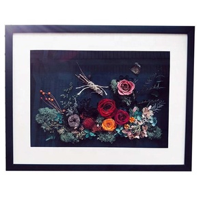 Cornice <span class=keywords><strong>Portafoto</strong></span> da Parete <span class=keywords><strong>in</strong></span> <span class=keywords><strong>Legno</strong></span> Massello di Alta Qualità, Fatta a Mano, Impermeabile, con Rosa Eterna Preservata - Product Image 4