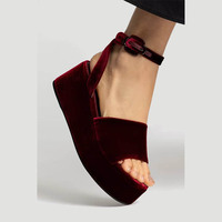 Nouvelles sandales plates à plateforme épaisse pour femmes, design estival, logo personnalisé, vente en gros d'usine, chaussures à bride cheville en velours