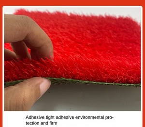 Gazon artificiel en plastique rouge pur pour la décoration murale des jardins d'enfants et des célébrations en plein air, résistant à l'usure - Product Image 5