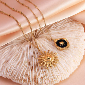 Delicado Collar Unisex Impermeable de Acero Inoxidable con Colgante de Sol, Collar con Colgante Ovalado de Oro de 18k, Collar Estrella del Norte - Product Image 4