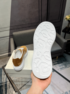 Alexander Refined - Zapatillas informales de cuero con suela de plataforma y cordones Mc. Ropa Casual para el Día a Día, Estilo Urbano, para Hombre y Mujer - Product Image 6