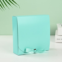 Boîtes cadeaux de boulangerie à couvercle rabattable couleur unie, personnalisables, avec ruban créatif, emballage vide pour gâteaux, bonbons et contenants portables pour cadeaux