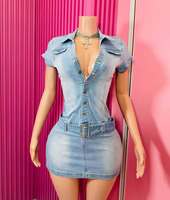 Robe en jean moulante pour femme, coupe ajustée, manches courtes, boutonnée, mini-robe, très extensible, effet délavé, style bodycon