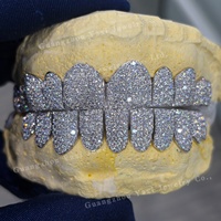 Grillz dentaires Hiphop personnalisés Moissanite/Diamant de laboratoire/Diamant naturel taille brillant Argent S925 Or massif 10K-18K Micro