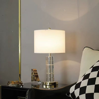 Lámpara de Escritorio de Cristal Moderna de Alta Calidad de Zhongshan para Decoración del Hogar, Lámpara de Mesa LED de Vidrio Única y Lujosa para Dormitorio, Mesita de Noche o Estudio