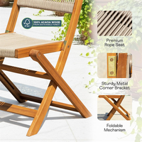 Chaise de jardin pliable en bois avec structure en acacia et corde tressée, chaise d'appoint pliable pour l'extérieur, idéale pour les villas, les complexes hôteliers et les patios.