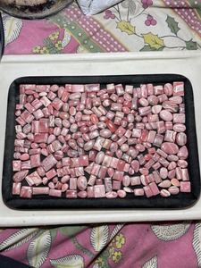 Piedras Preciosas Sueltas de Ágata Rosa Natural, Pulimentadas, de Formas Mixtas, para la Elaboración de Joyas - Product Image 1